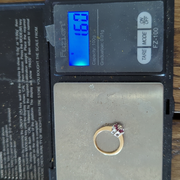 Ruby and diamond ring 10k yellow and white gold - Picture 8 of 8